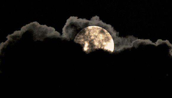 Full Moon Clouds